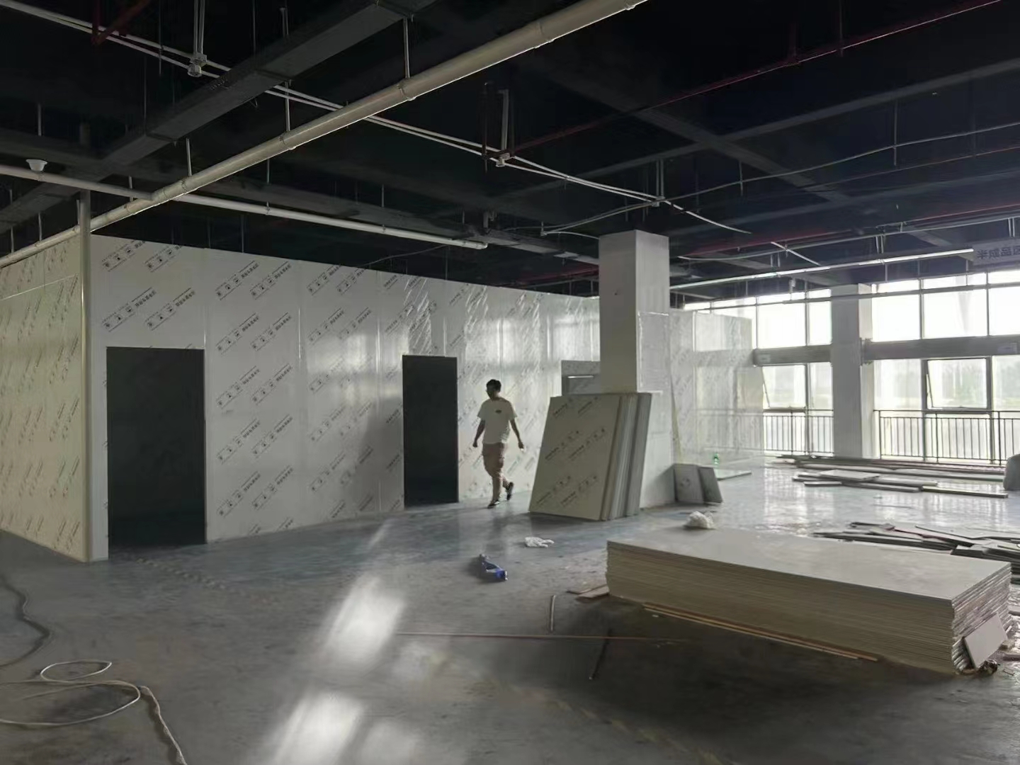 凈化車間裝修彩鋼板安裝施工圖片 凈化車間裝修彩鋼板安裝施工圖片