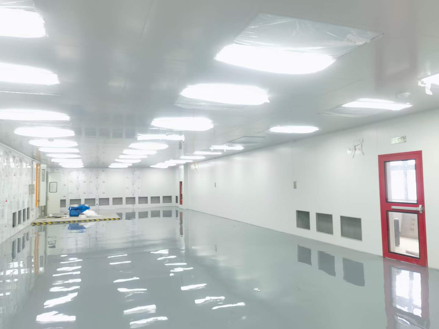 千級光學(xué)潔凈室圖片 千級光學(xué)潔凈室圖片